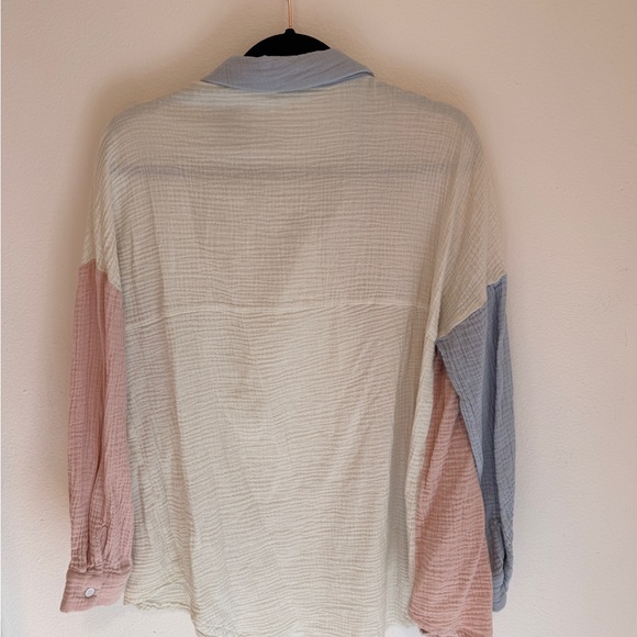 Colorblock Button-Up Shirt - Picture 3 of 3